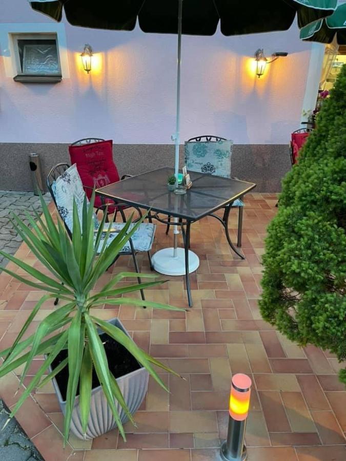 Pension Nadia Adorf Exteriör bild